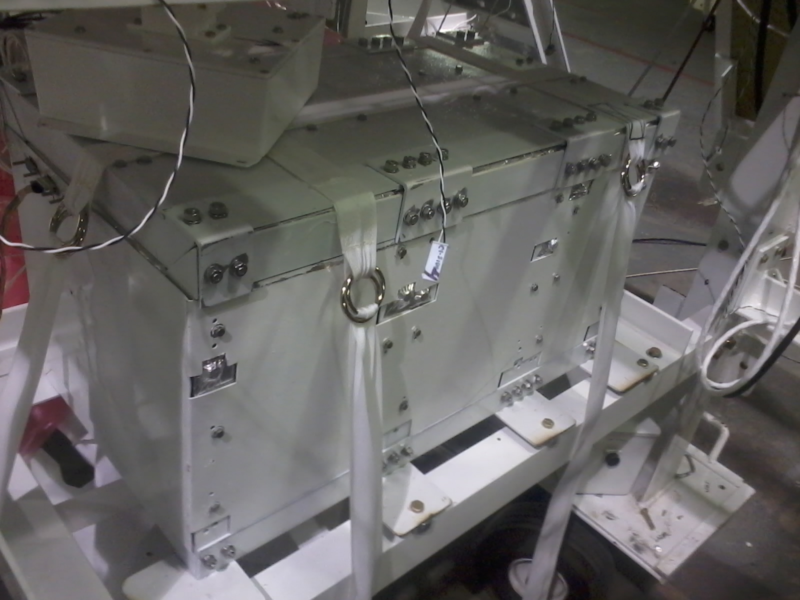 PIXQUI instalado en la gondola de la NASA previo a vuelo